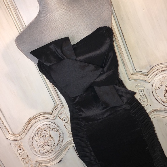 Daisy NWT Gorgeous Black Artistic Front Bodice Tie Strapless Occasions Dress - Picture 2 of 10
